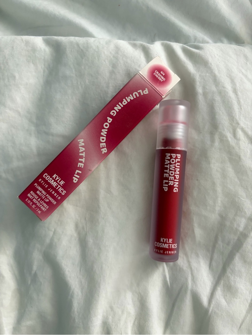 Kylie Cosmetics Plumping Powder Matte Lip - Red - Picture 4 of 4